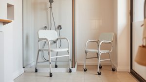 Best Shower Chairs for Elderly: Comfort & Stability Picks