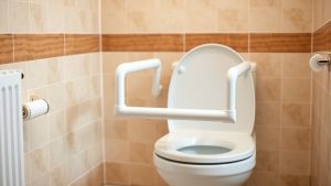 Best Toilet Safety Rails for Seniors: Top Picks 2025