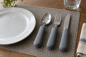 Lightweight Weighted Utensils for Seniors With Parkinson’s