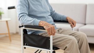 Best Daily Living Aids for Seniors With Macular Degeneration