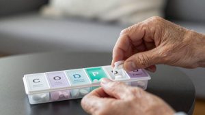 Best Large-Print Pill Organizers for Seniors with Parkinson’s Tremors