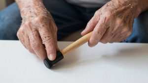 Best Long-Handled Shoehorns for Seniors with Parkinson’s Tremors