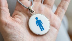 Best medical alert pendant for dementia patients