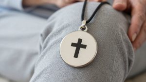 Best medical alert pendant for seniors after hip surgery