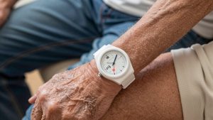 Best medical alert watch for seniors after hip surgery