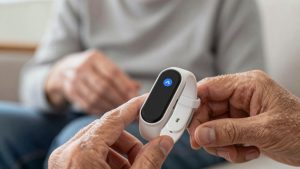 Best Smart Ring Health Tracker for Seniors