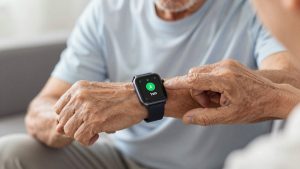 Best Smartwatch for Health Monitoring Seniors