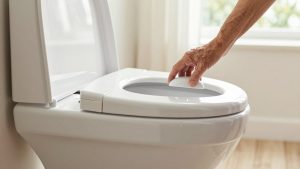 How to Choose Bedside Commodes: What Actually Matters