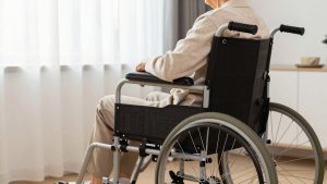 How to choose the best wheelchair for elderly parents