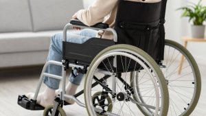 Manual Wheelchair vs Power Wheelchair for Seniors