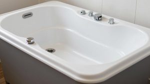 Walk-in Tub vs Walk-in Shower Which Is Better for Seniors